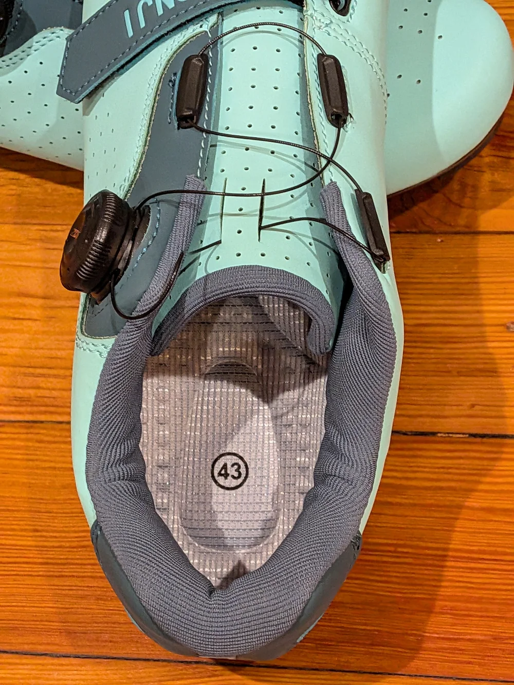Mcronji Cycling Shoes - Women's US 12/EU 43